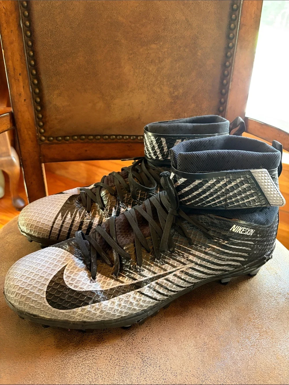 Men’s Nike Lunarbeast Black and Silver Mid-Top Football Cleats Size 17